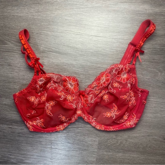 Title:
Prima Donna Red Floral Embroidered Bra 34E Vintage Discontinued - Picture 8 of 8